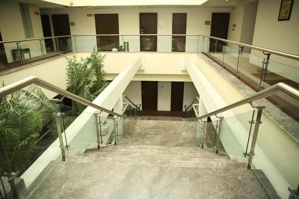 Capital O 9960 Hotel Grand Himayat Χιντεραμπάντ Εξωτερικό φωτογραφία