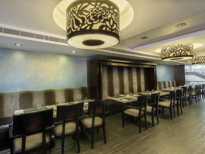 Capital O 9960 Hotel Grand Himayat Χιντεραμπάντ Εξωτερικό φωτογραφία